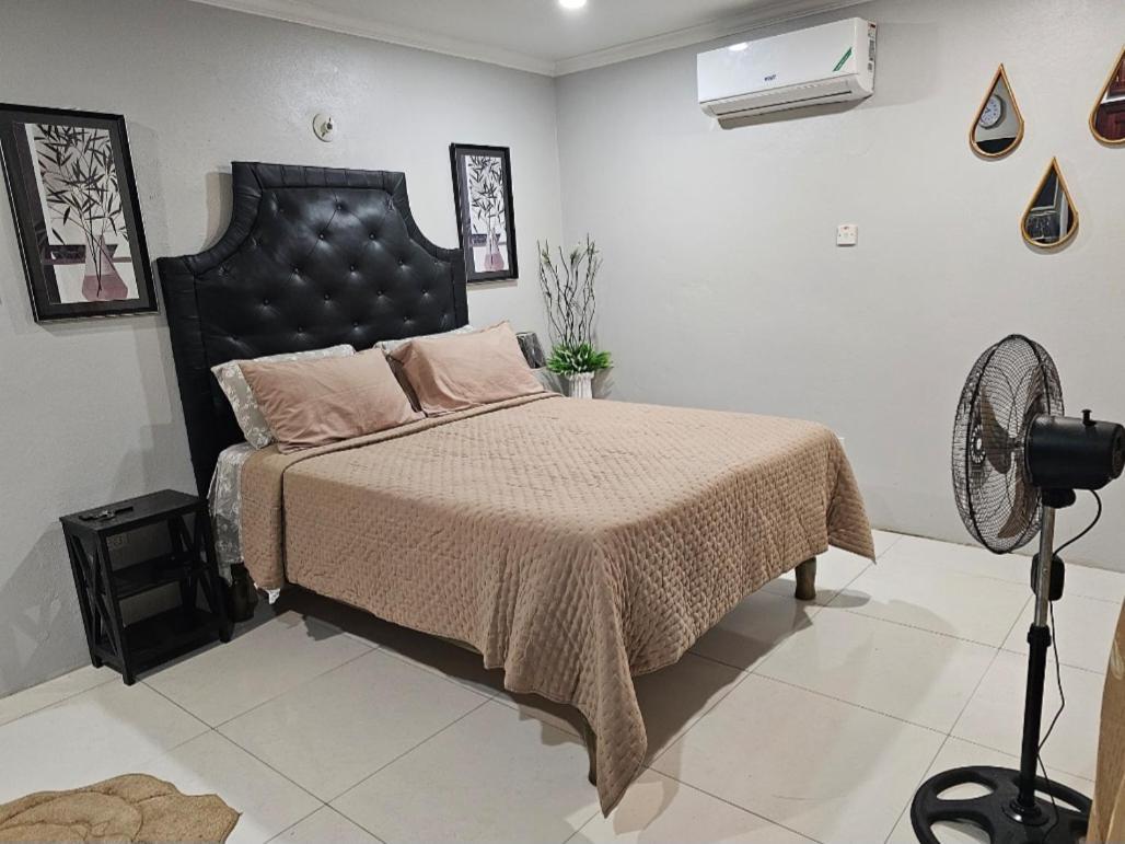 Secret Hideaway Apartment Ocho Rios Luaran gambar